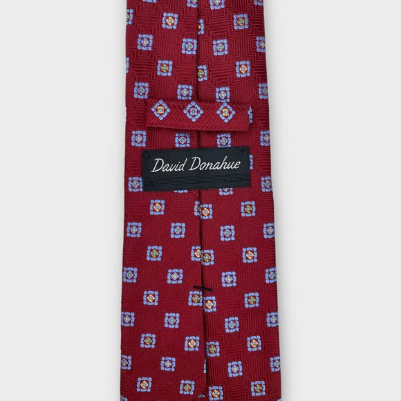 $135 David Donahue Mens Red Blue Medallion Italian Silk Handmade Tie 60L x 3.5 - Picture 8 of 12